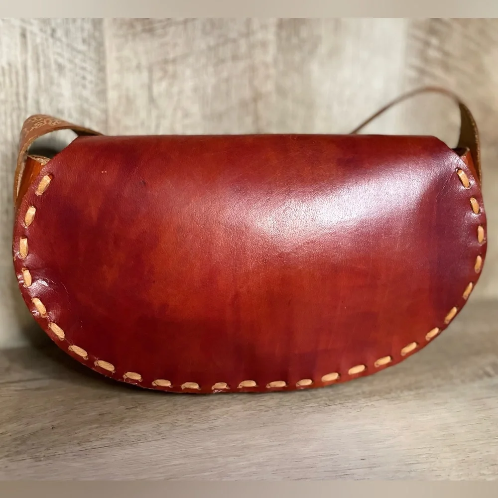 ONE OF A KIND Vintage 70s Hand-Tooled Leather Saddle Bag | Boho Floral Crossbody - Picture 15 of 15